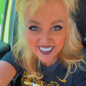 Meet your Posher, Karrie